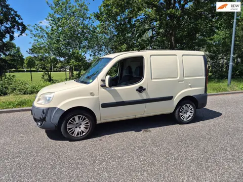 Fiat Doblò 1.4 Basis 2007 BENZINE NETTE STAAT SCHUIFDEUR