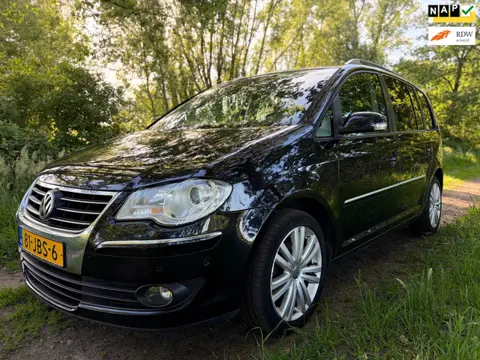 Volkswagen Touran 1.4 TSI Highline 7P!/Navi/Cruise/P.sensoren/Clima/APK NEW!