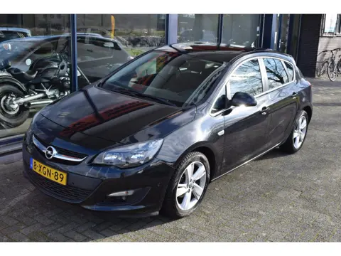 Opel Astra 1.4 Turbo Business +