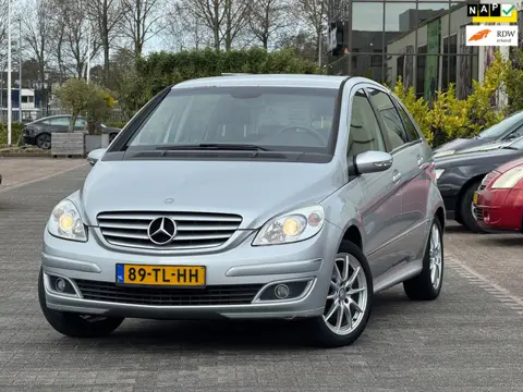 Mercedes-Benz B-klasse 200 | APK 10-05-2027 | Airco | Elektrische spiegels | Parkeersensoren | Elekt