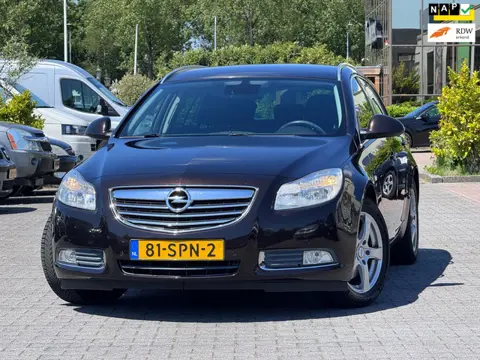 Opel Insignia Sports Tourer 1.4 Turbo EcoFLEX Cosmo | Parkeersensoren | Trekhaak | Navigatie | Bluet