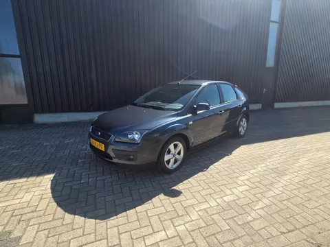 Ford Focus 1.6-16V Futura Nieuwstaat Zeer Lage Km Stand