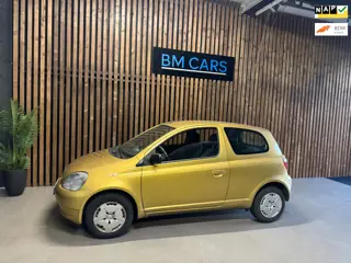 Toyota Yaris 1.3-16V VVT-i Luna Nieuwe APK