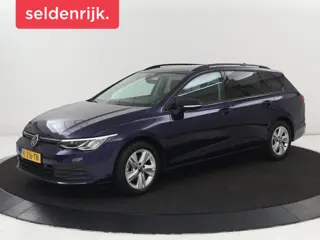 Volkswagen Golf 1.0 TSI Life | Camera | Carplay | Park Assist |  Adaptive cruise | Navigatie | Sfeer