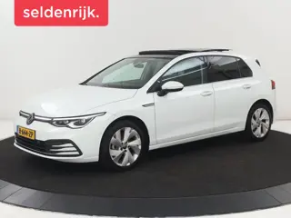 Volkswagen Golf 1.5 TSI Style | Panoramadak | Stoelverwarming | Head-Up | Trekhaak | Camera | Massag