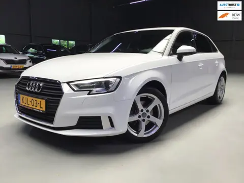 Audi A3 SPORTBACK 1.0 TFSI I Carplay I Navi I Clima I Cruise I BTW I 17inch I Park.sens I New Apk + 
