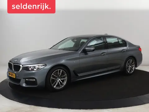 BMW 5-serie 520i M Sport | Alcantara | Sfeerverlichting |  Trekhaak | Navigatie Professional | Full 
