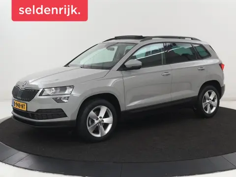 Skoda Karoq 1.5 TSI Business Edition | Panoramadak |  Stoelverwarming | Carplay | Navigatie | Parkee