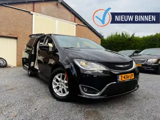 Chrysler Grand Voyager 3.6 V6 LIMITED J.DAIMLER STOW&GO BLACK&WHITE DESIGN
