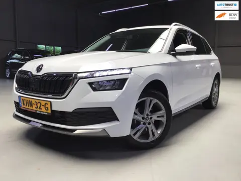 Skoda KAMIQ 1.5 TSI ACT Business Edition I Carplay I Trekhaak I Cruise I Clima I 71xxx I New Apk + K