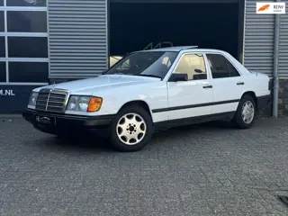 Mercedes-Benz 200-500 (W124) 250 D 1987|Pano|apk |Roestvrij
