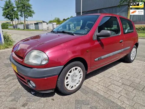 Renault Clio 1.4 RN Automaat, Apk, Nap, Goed rijdend, Inruil mogelijk.