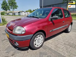 Renault Clio 1.4 RN Automaat, Apk, Nap, Goed rijdend, Inruil mogelijk.