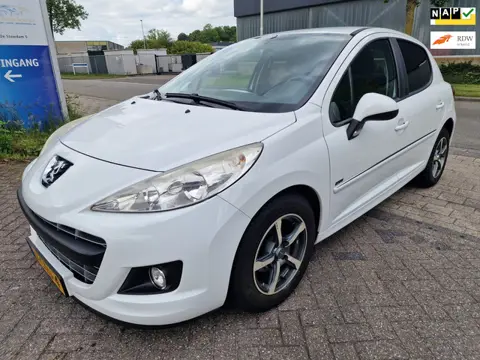 Peugeot 207 1.4 VTi Sportium, Apk, Nap, Zeer mooie auto, Inruil mogelijk.