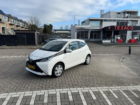 Toyota Aygo 1.0 VVT-i x