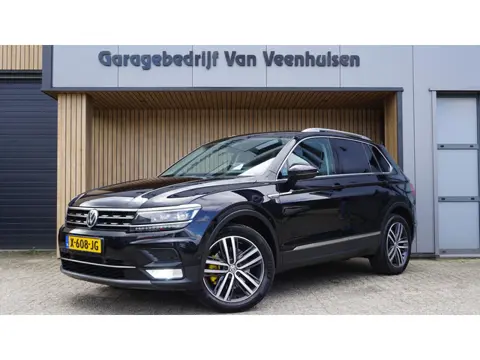 Volkswagen Tiguan 2.0 TSI 180pk DSG 4Motion Highline Executive Pano.Dak HUD Virtual 19inch LM Stoel/