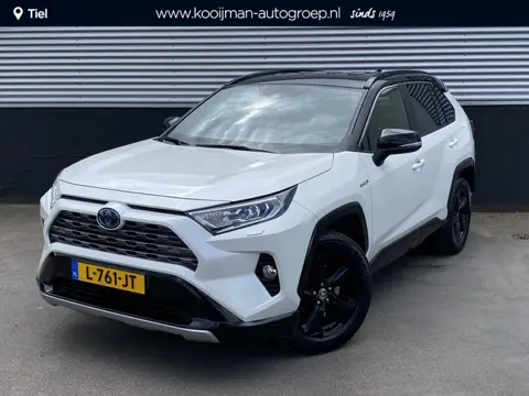 Toyota RAV4 2.5 Hybrid AWD Bi-Tone Trekhaak, Stoel- & Stuurwiel verwarmd, PDC, LED, Smart Key, Priva