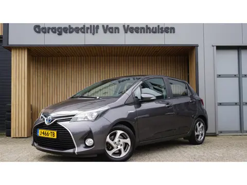 Toyota Yaris 1.5 101pk Hybrid Edition S Navi A-Camera Cruise Control Keyless 15inch LM Clima *Dealer