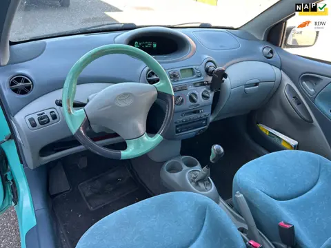 Toyota Yaris €2250,-1.3-16V VVT-i Sol Nap pas 100.350 Kms !!