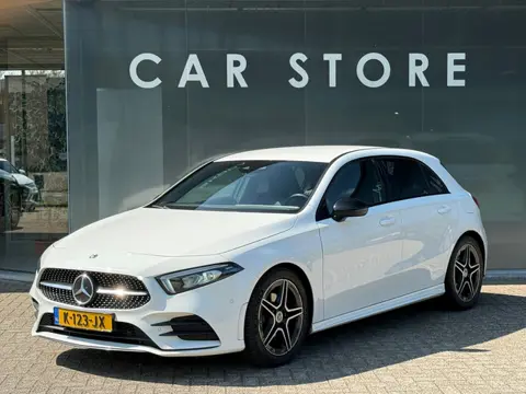 Mercedes-Benz A-klasse 180 AMG Night Navi|Sfeer|Stoelverwarming|Dealer Onderhouden