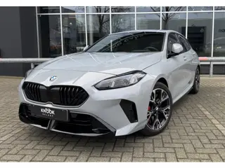 BMW 1-serie 120 M Sport Pro / Panoramadak / Head Up / Live Cockpit professional / Comforttoegang / A