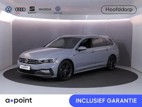 Volkswagen Passat Variant 1.5 TSI R-Line Business + 150pk DSG| Pano-dak| Luxe lederen interieur| Mat
