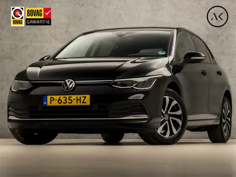 Volkswagen Golf 1.0 TSI Sportline (APPLE CARPLAY, GROOT NAVI, SFEERVERLICHTING, KEYLESS, GETINT GLAS