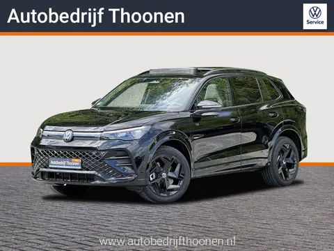 Volkswagen Tiguan 1.5 eHybrid R-Line | Trekhaak | Pano | H&K