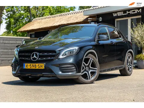 Mercedes-Benz GLA-klasse 180 Business Solution AMG Night Upgrade I Trekhaak I Cruise I Navigatie I 1
