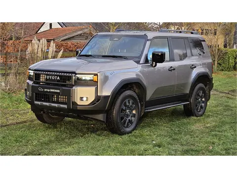 Toyota Land Cruiser 250 2.8 D-4D Executive GRIJS KENTEKEN