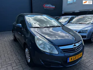 Opel CORSA 1.2-16V Sport