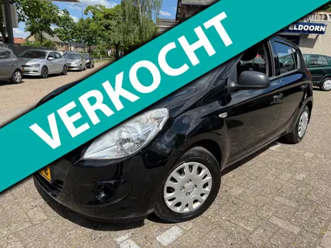Hyundai I20 1.2i i-Drive *AIRCO*ELEKTR. RAMEN*5DRS*STUURBEKR.*HISTORIE*