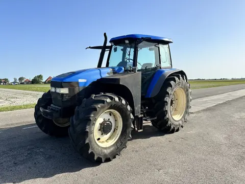New Holland TM 140
