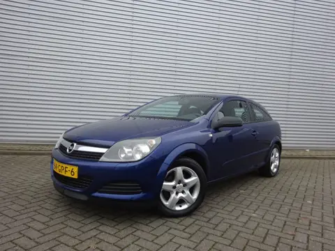 Opel Astra GTC 1.8 Business Airco / Cruise / Elektr. ramen / Trekhaak / Lm velgen / NAP / NIEUWE APK