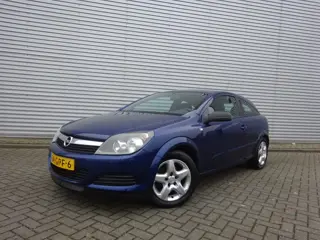 Opel Astra GTC 1.8 Business Airco / Cruise / Elektr. ramen / Trekhaak / Lm velgen / NAP / NIEUWE APK