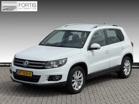 Volkswagen Tiguan 1.4 TSI Sport&Style NL-AUTO | TREKHAAK 1800KG | PDC | NAVI