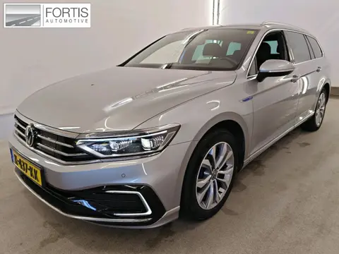 Volkswagen Passat Variant 1.4 TSI PHEV GTE Business NL-AUTO | STOELVERWARMING | CAMERA