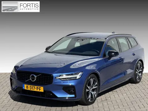 Volvo V60 2.0 B3 R-Design NL-AUTO | R-DESIGN | TREKHAAK