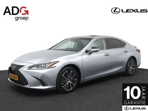 Lexus ES 300h Business Line | 18 Inch Lichtmetalen velgen | Blind Spot Monitor | Stoel & stoelverwar