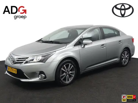 Toyota Avensis 1.8 VVTi Dynamic Business | Trekhaak | Alcantara Bekleding | Licht en Regensensor | K
