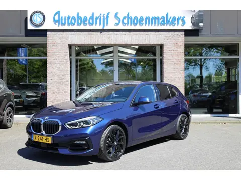 BMW 1-serie 118i High Executive STOELVERWARMING 18"LMV CRUISE NAVI 2xPDC CLIMA HALFLEER M-STUUR