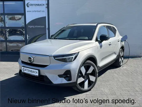 Volvo XC40 Recharge Ultimate 70 kWh | Panorama dak | Adaptieve cruise | Blis | Memory | Harman Kardo