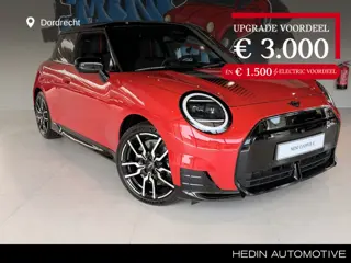 MINI Electric Cooper SE John Cooper Works 54.2 kWh Pakket L | 360 graden camera | Panoramadak | Inkl