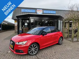 Audi A1 Sportback 1.0 TFSI Adrenalin S-line 17" Bluetooth Navi