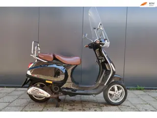 Vespa Snorscooter LX 2T *2e Eigenaar *Onderhouden *Bruine zadel + Handvaten