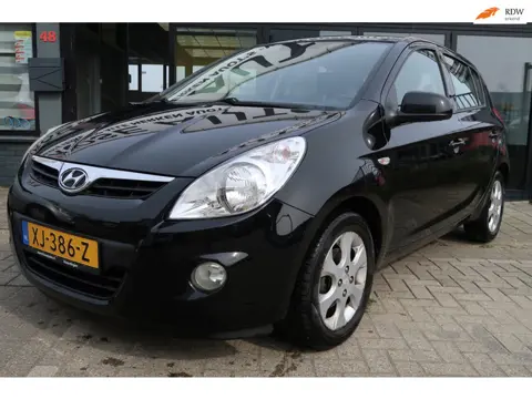 Hyundai I20 1.4i DynamicVersion *Rijklaarprijs *Airco