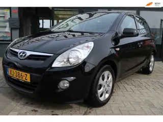 Hyundai I20 1.4i DynamicVersion *Rijklaarprijs *Airco