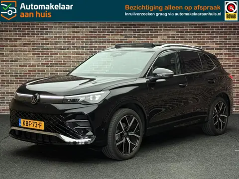 Volkswagen Tiguan 1.5 eTSI R-Line Business Camera Panorama IQ Memory Dealer Garantie Leer