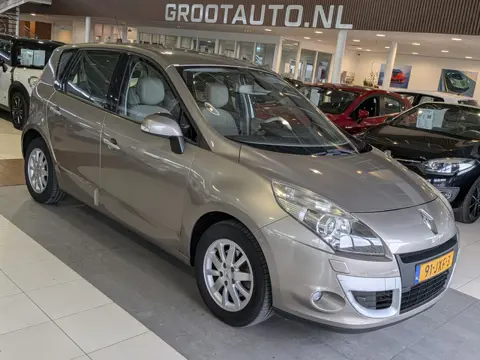 Renault Scénic 2.0 Privilege Automaat Airco, Cruise Control, Trekhaak, Stuurbekrachtiging