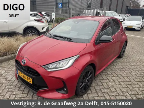 Toyota Yaris 1.5 Hybrid Executive | Stoelverwarming | Navigatie | Dodehoek detectie | Parkeersenoren